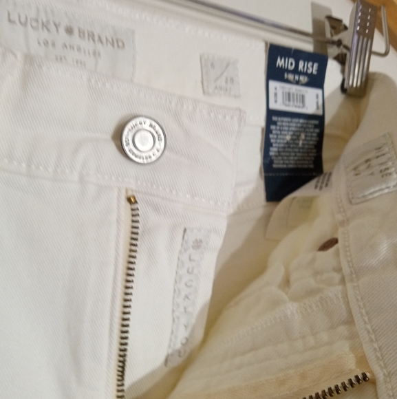 Lucky Brand Ava performance stretch mid rise skinny ankle jeans in white - Picture 5 of 11